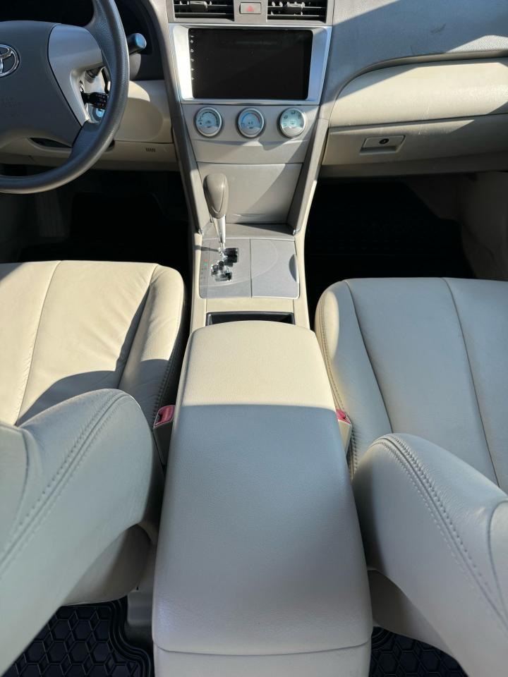 2009 Toyota Camry LE - Photo #13