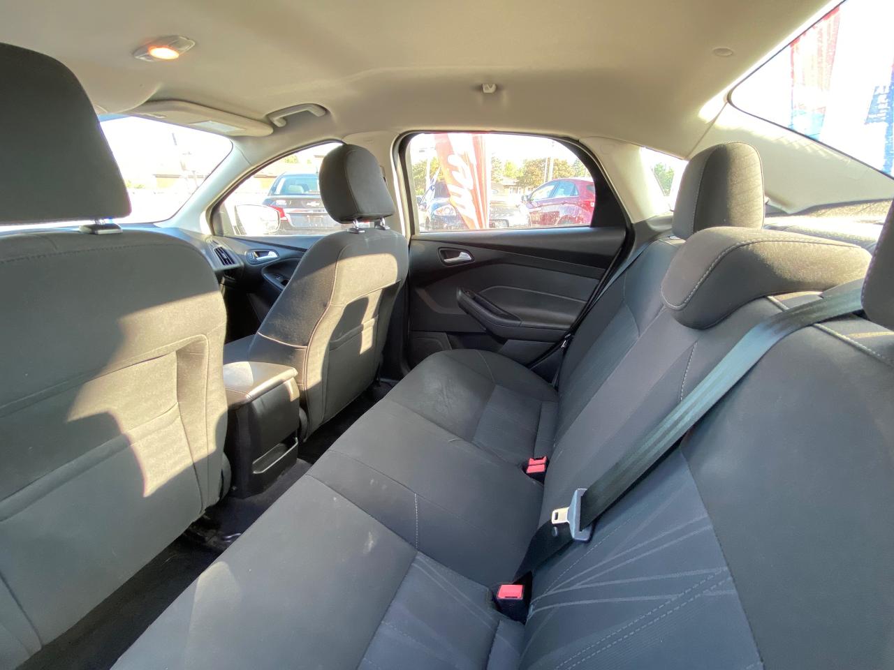 2016 Ford Focus SE - Photo #11