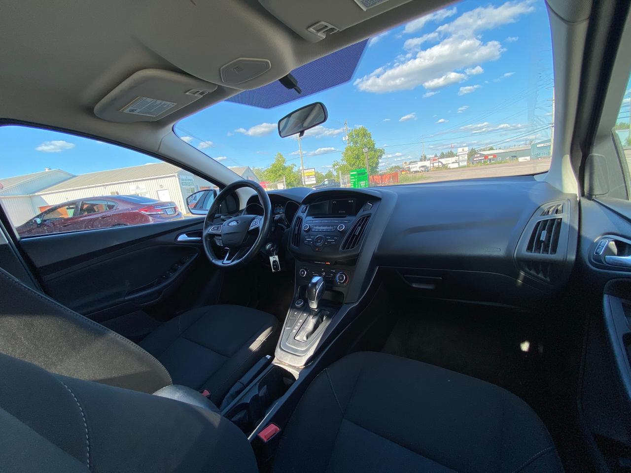 2016 Ford Focus SE - Photo #15