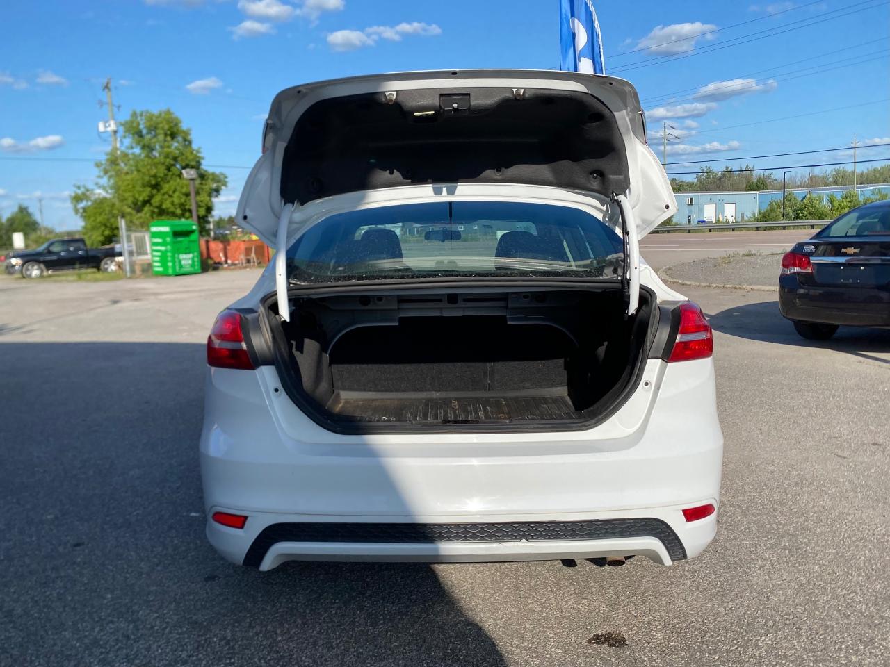 2016 Ford Focus SE - Photo #7