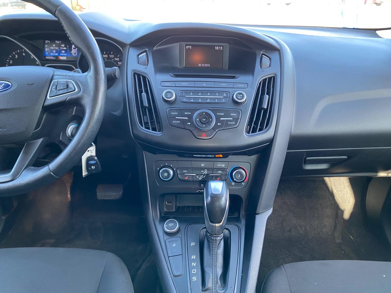2016 Ford Focus SE - Photo #14