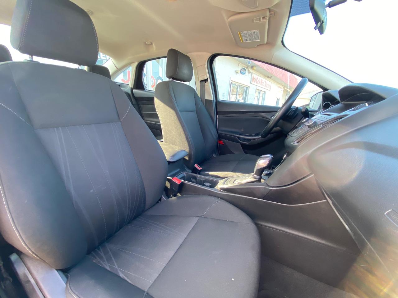 2016 Ford Focus SE - Photo #18