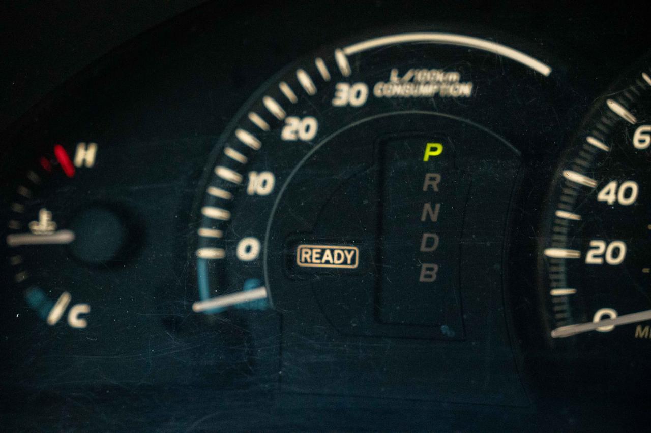 2009 Toyota Camry HYBRID Base - Photo #24