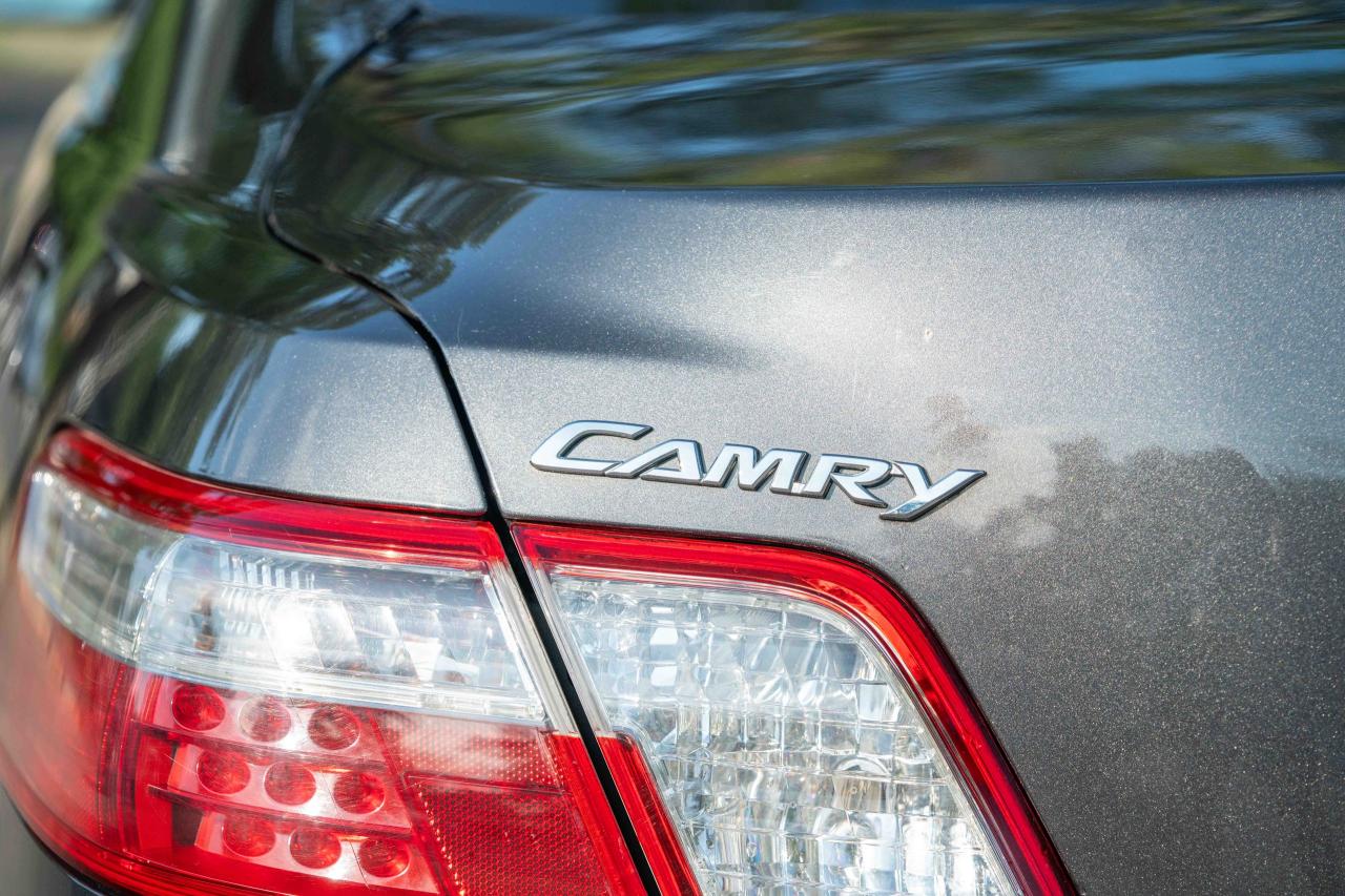 2009 Toyota Camry HYBRID Base - Photo #11