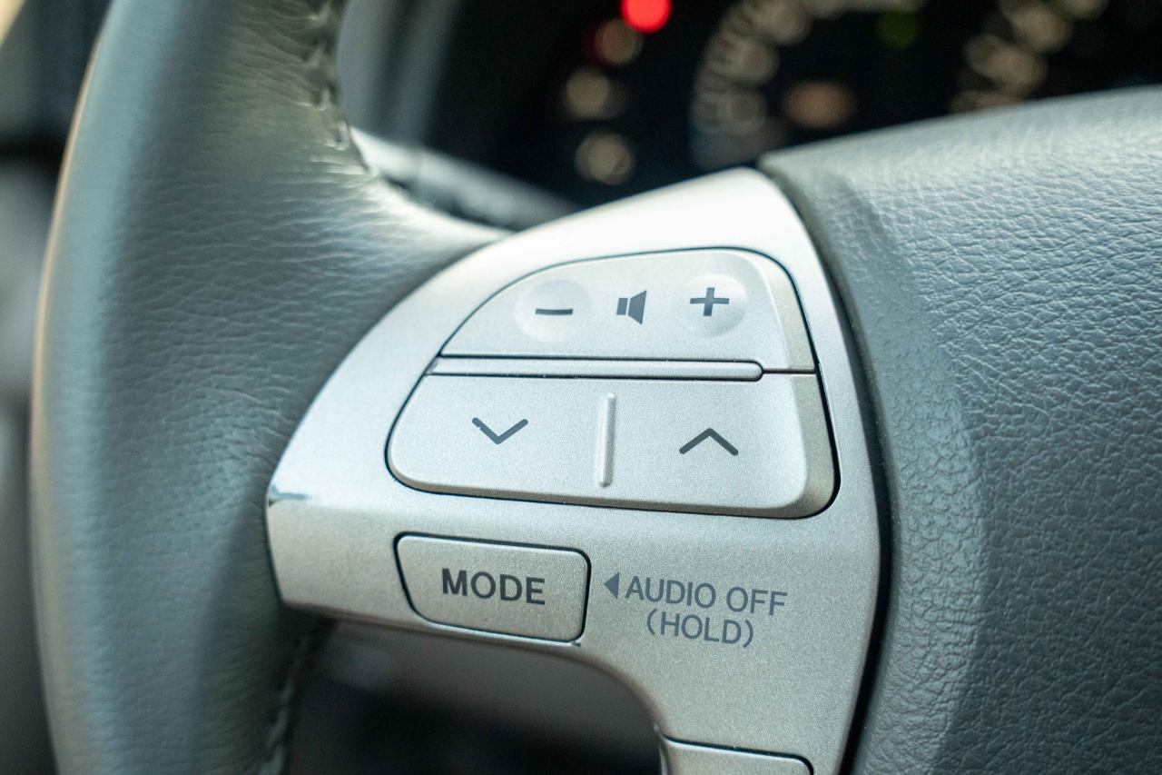 2009 Toyota Camry HYBRID Base - Photo #26