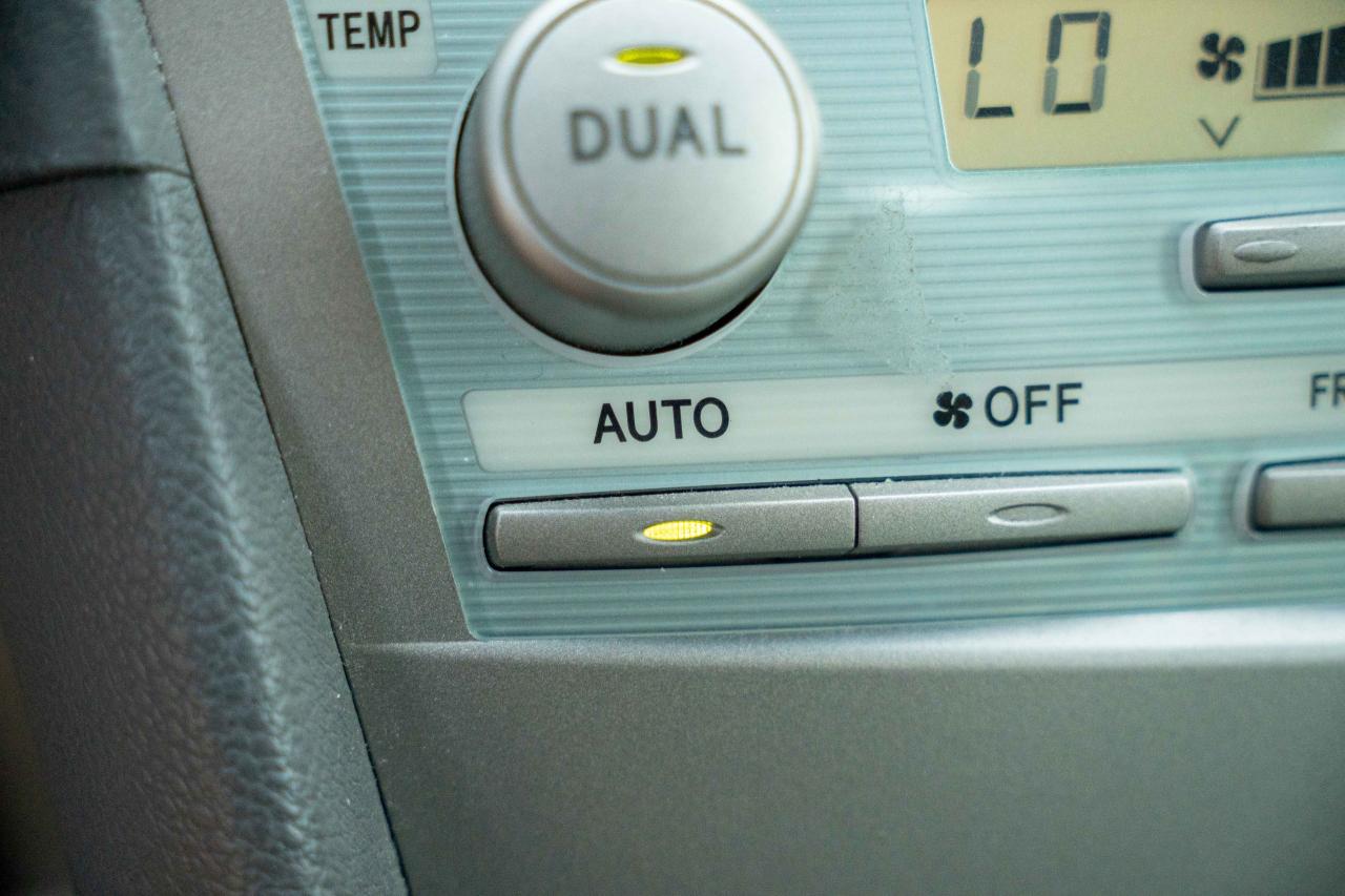 2009 Toyota Camry HYBRID Base - Photo #36