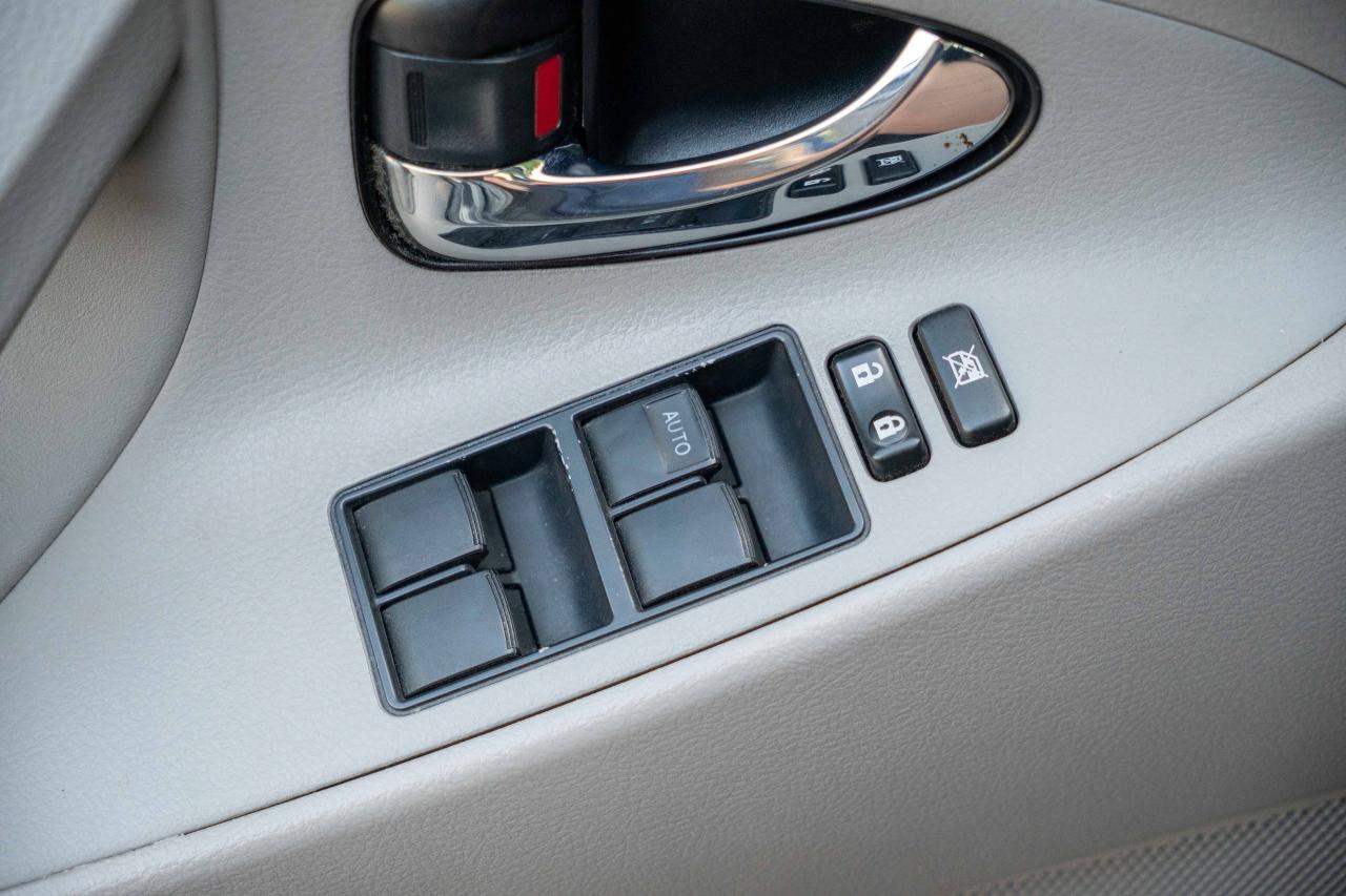 2009 Toyota Camry HYBRID Base - Photo #15