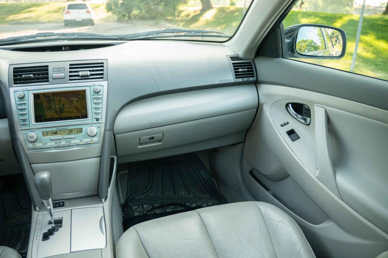 2009 Toyota Camry HYBRID Base - Photo #43