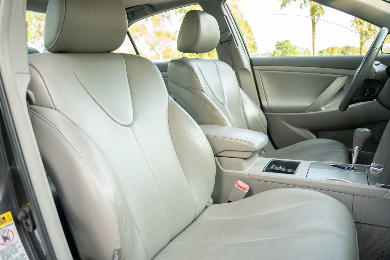2009 Toyota Camry HYBRID Base - Photo #50