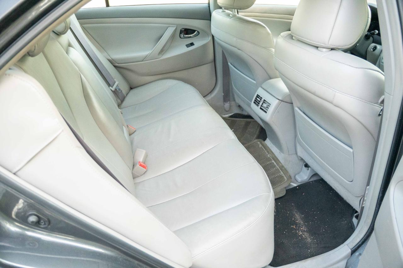 2009 Toyota Camry HYBRID Base - Photo #47