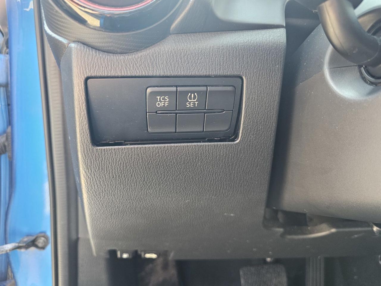 12713379