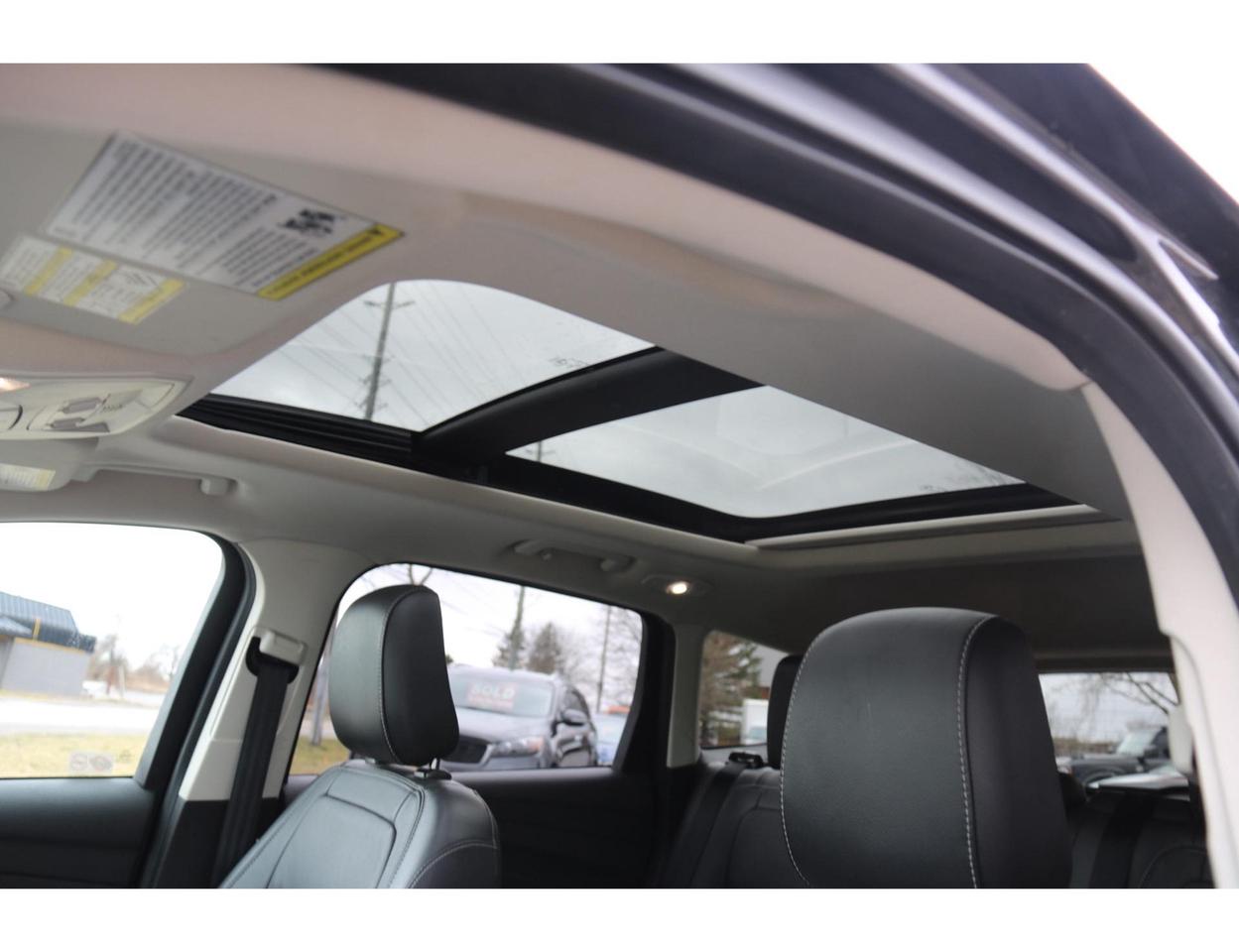 2018 Ford Escape SEL 4WD Photo
