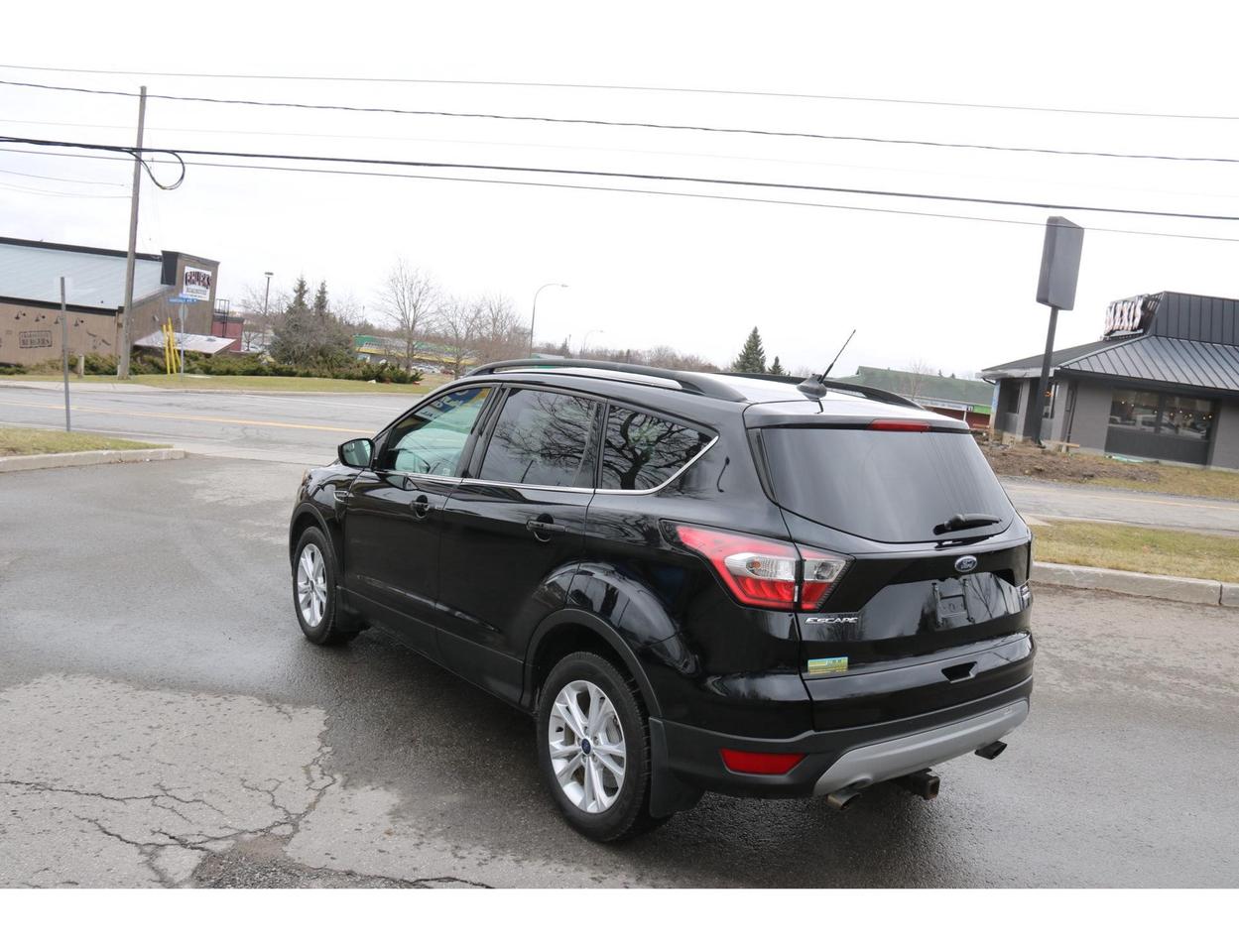 2018 Ford Escape SEL 4WD Photo