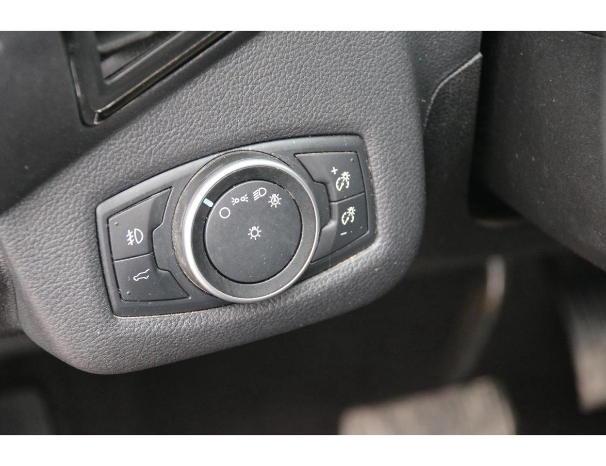 2018 Ford Escape SEL 4WD Photo