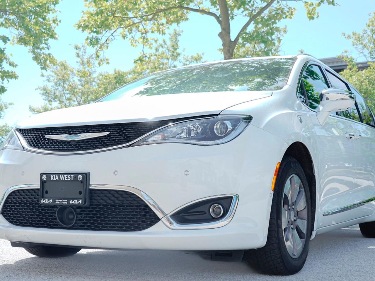 Used 2020 Chrysler Pacifica Hybrid for sale in Coquitlam, BC