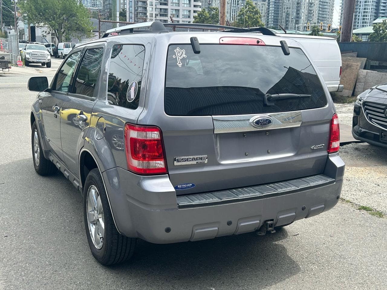 2008 Ford Escape Limited - Photo #3