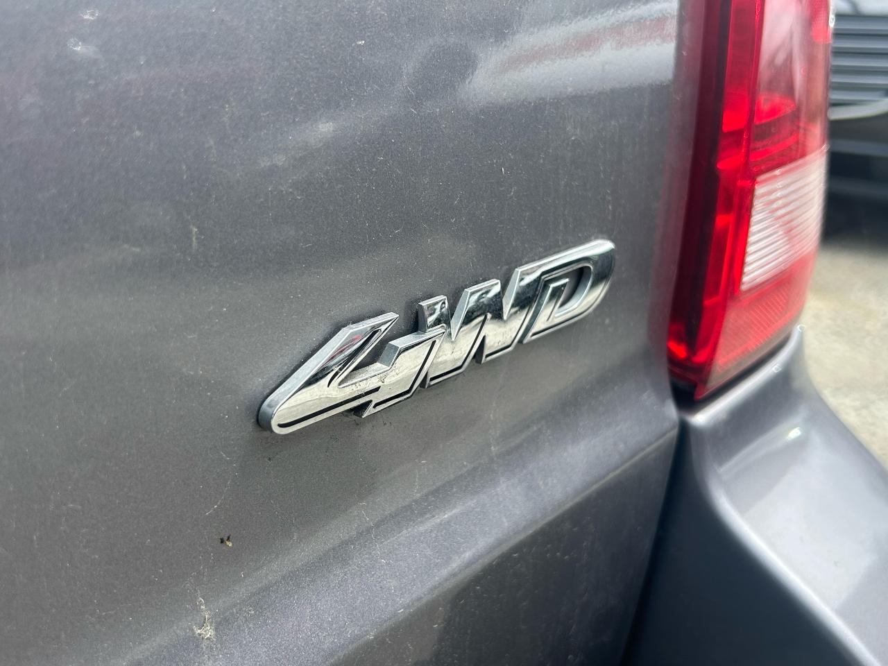 2008 Ford Escape Limited - Photo #17