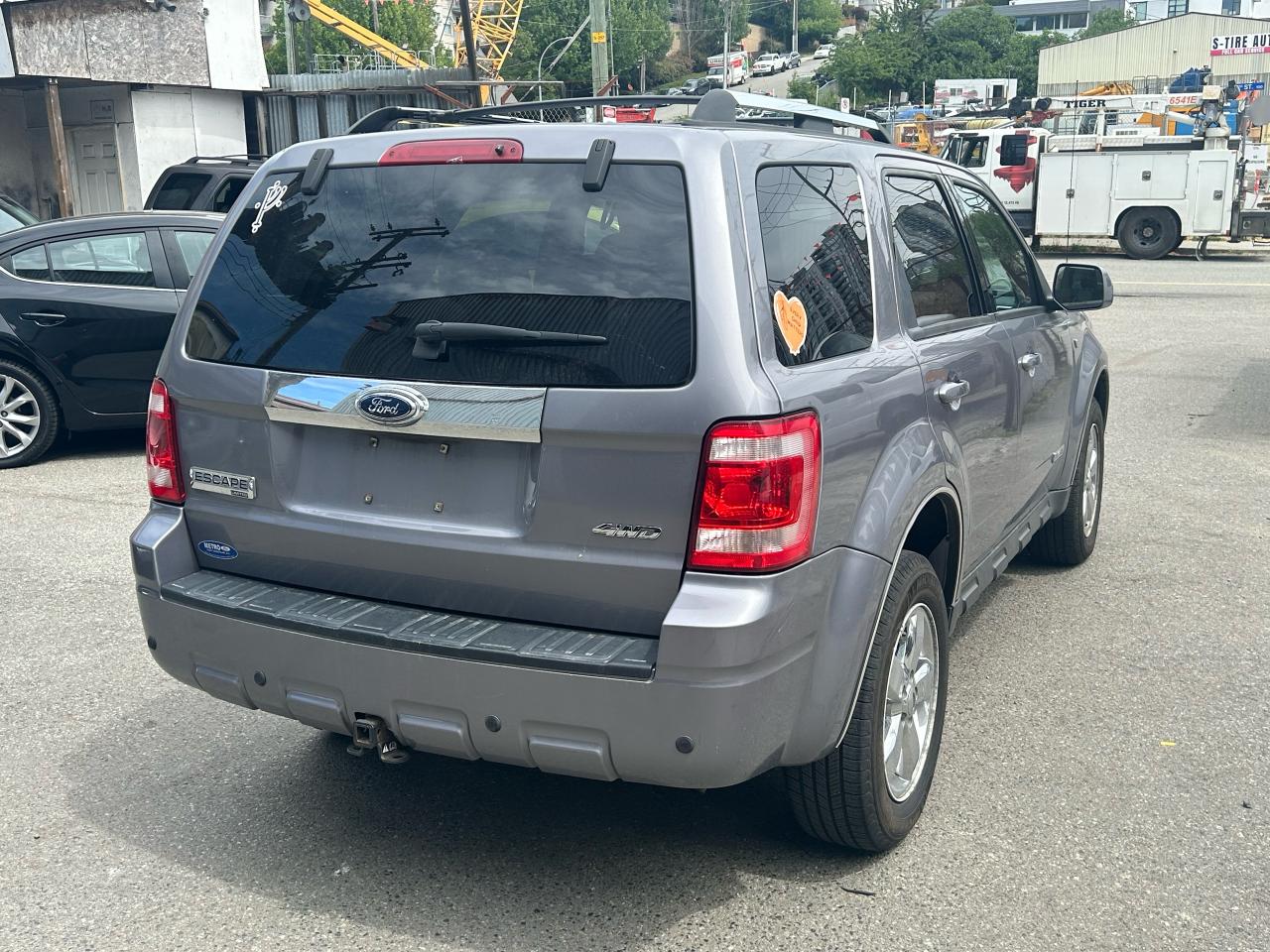 2008 Ford Escape Limited - Photo #6