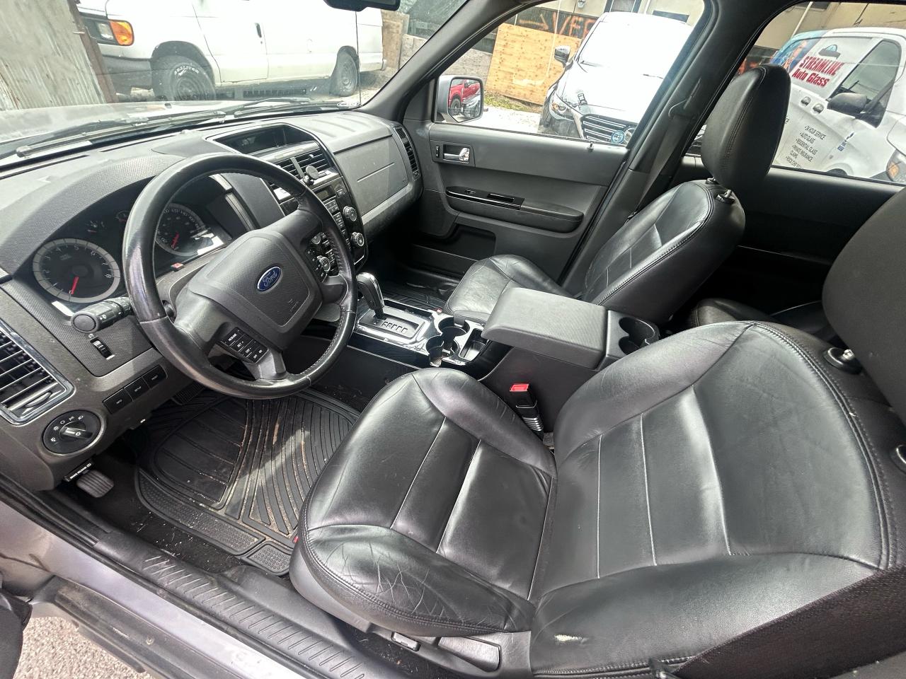 2008 Ford Escape Limited - Photo #9
