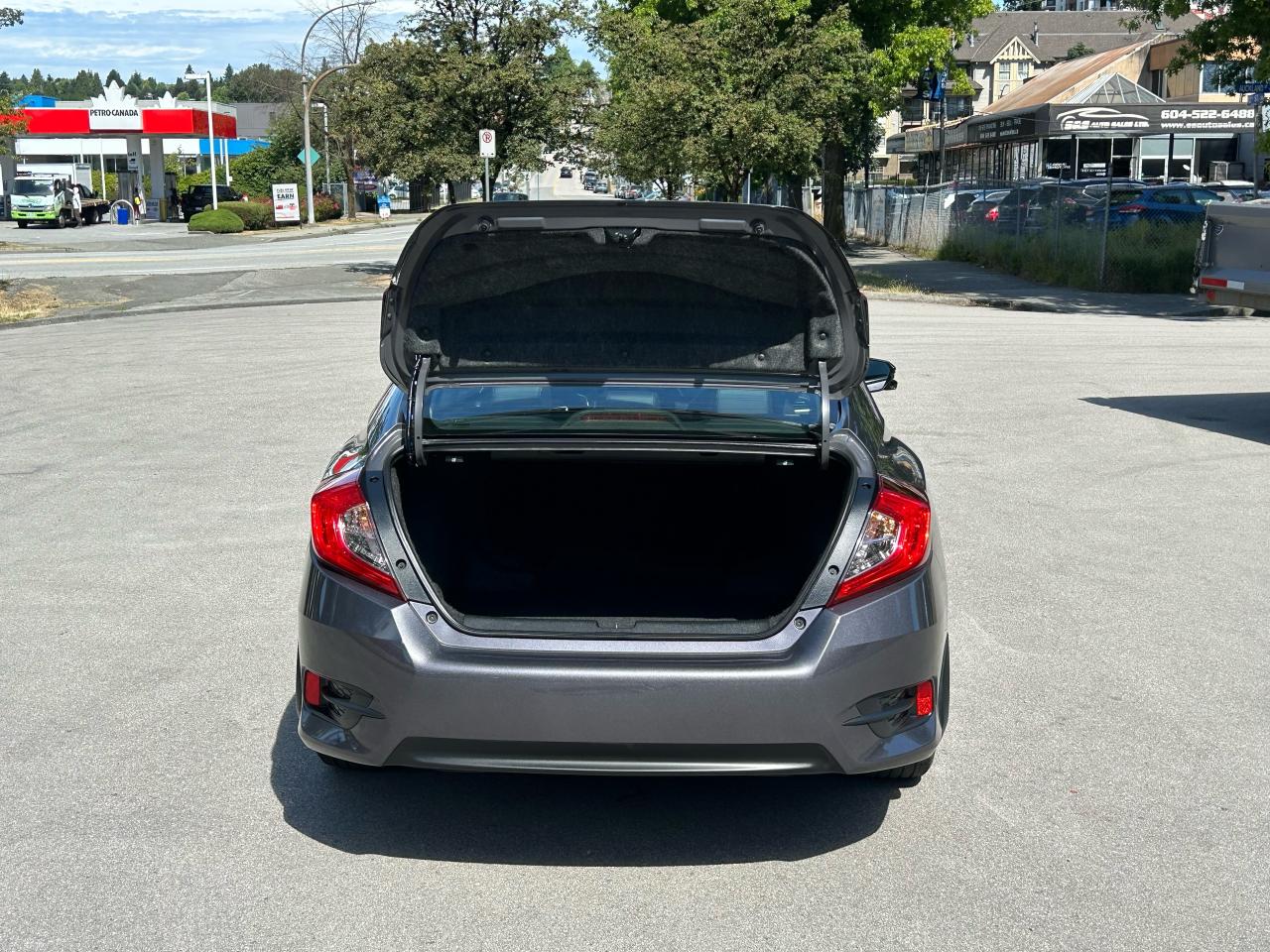 2016 Honda Civic Touring - Photo #6