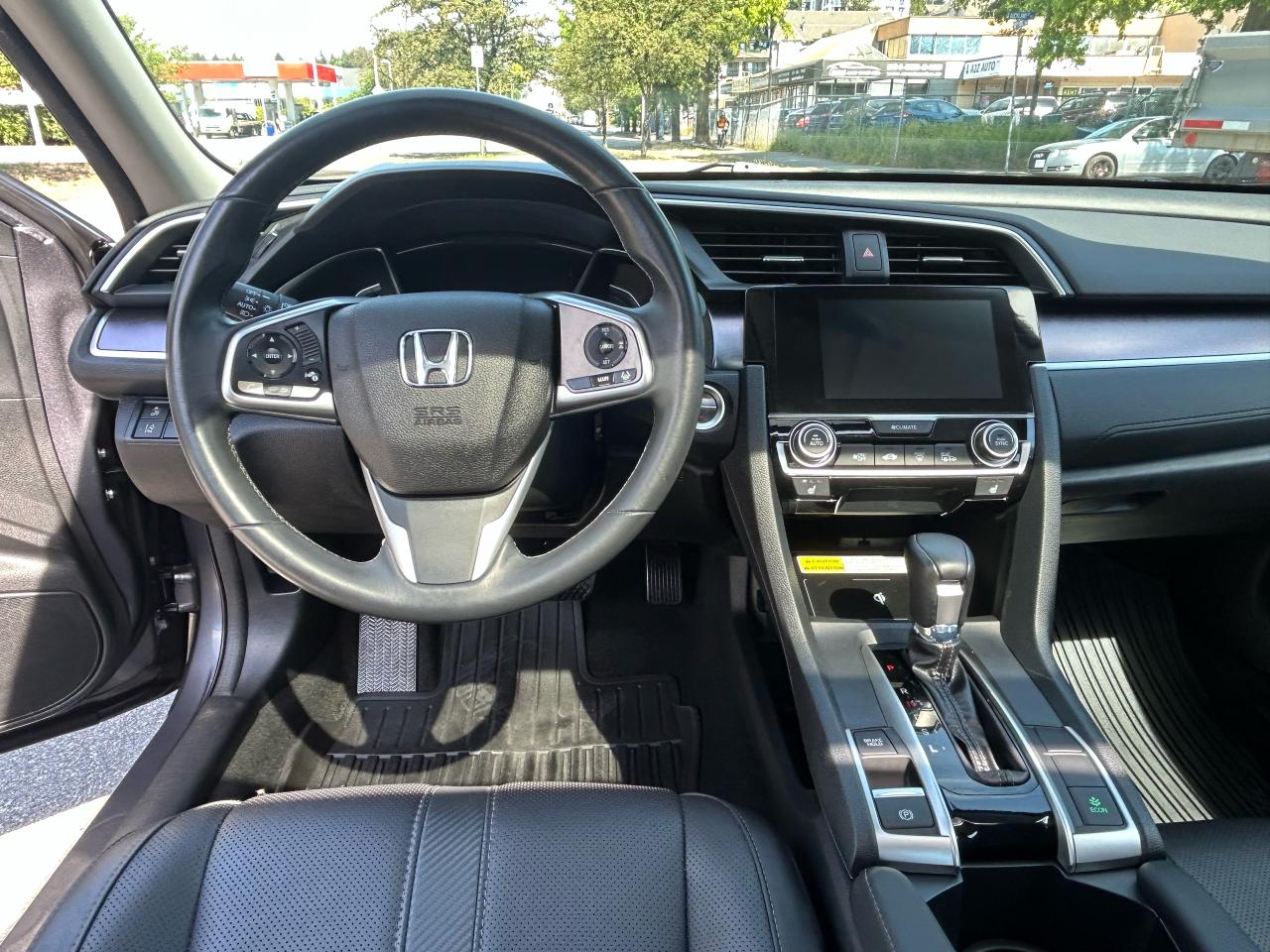 2016 Honda Civic Touring - Photo #9