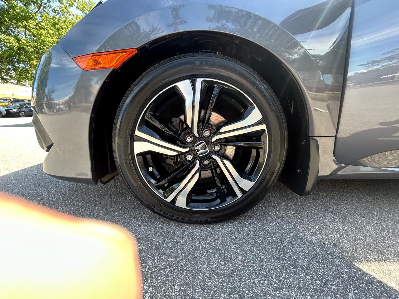 2016 Honda Civic Touring - Photo #10