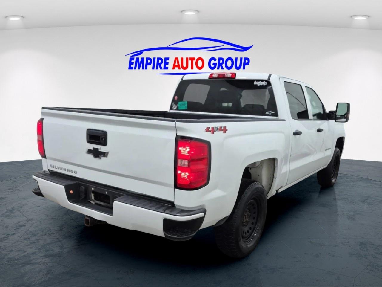 2018 Chevrolet Silverado CUSTOM CREW CAB STD Photo4