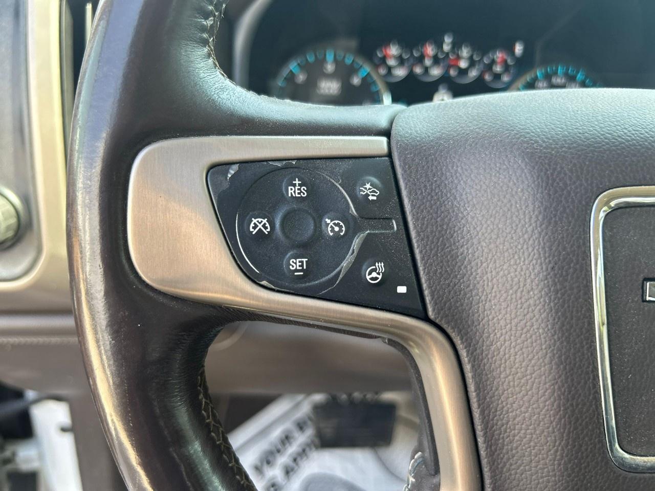 2017 GMC Sierra DENALI CREW CAB SHOR Photo