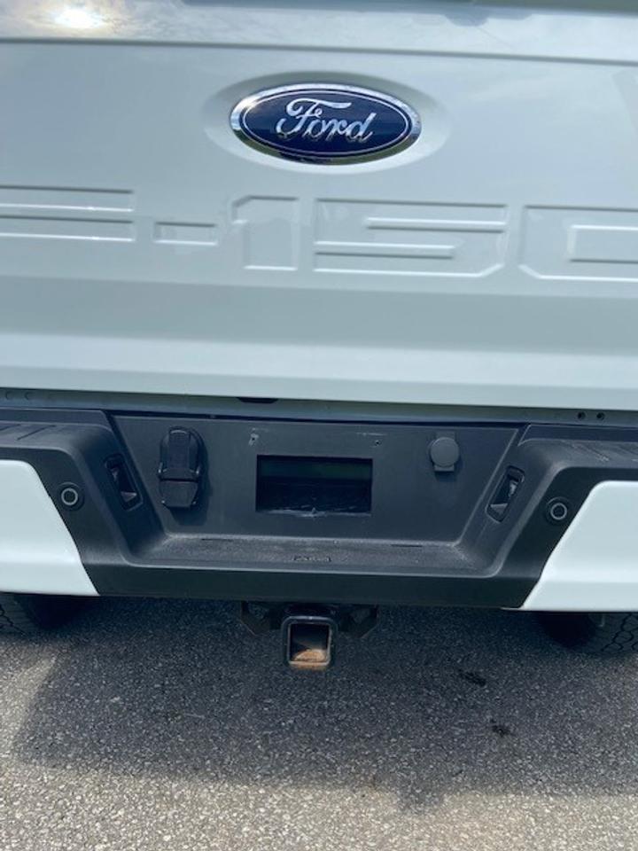 2023 Ford F-150 Lariat 4WD SuperCrew 6.5' Box Photo