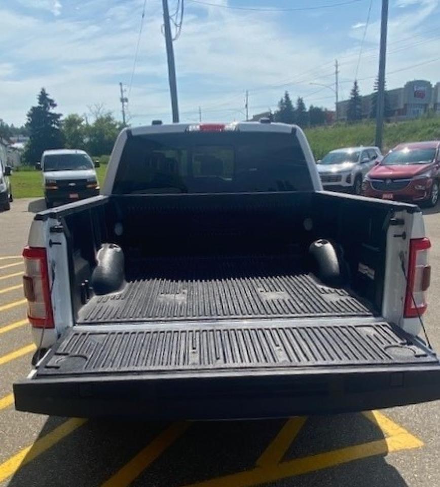 2023 Ford F-150 Lariat Photo3