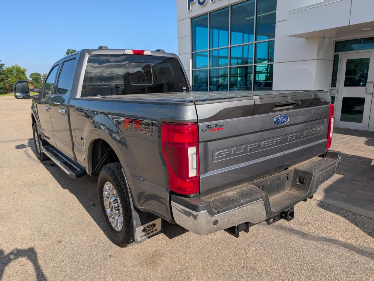 2022 Ford F-250 Super Duty SRW Lariat Photo5