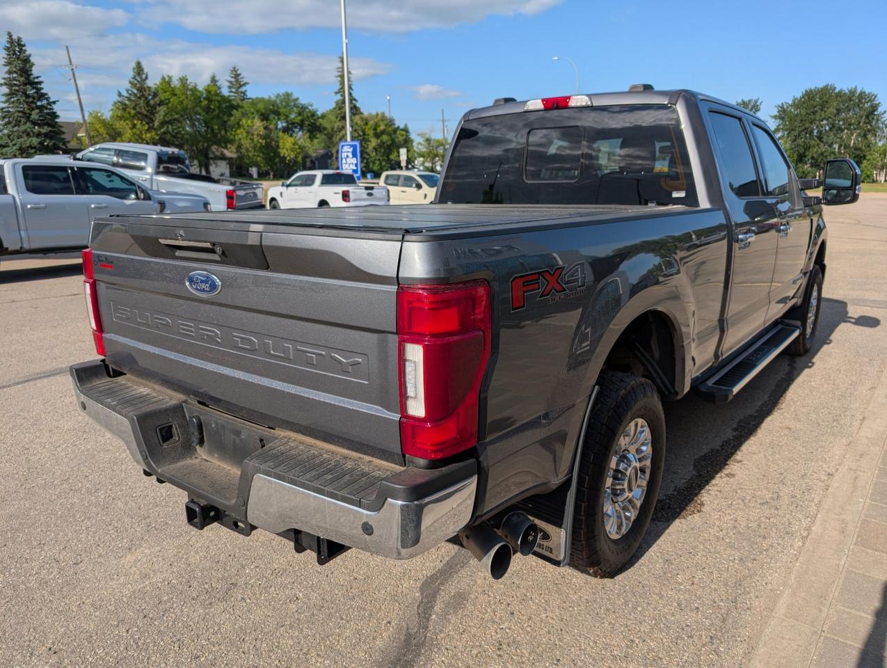 2022 Ford F-250 Super Duty SRW Lariat Photo5