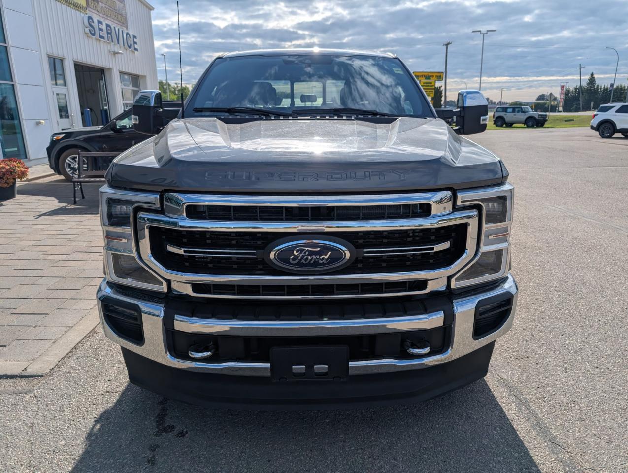 2022 Ford F-250 Super Duty SRW Lariat Photo2