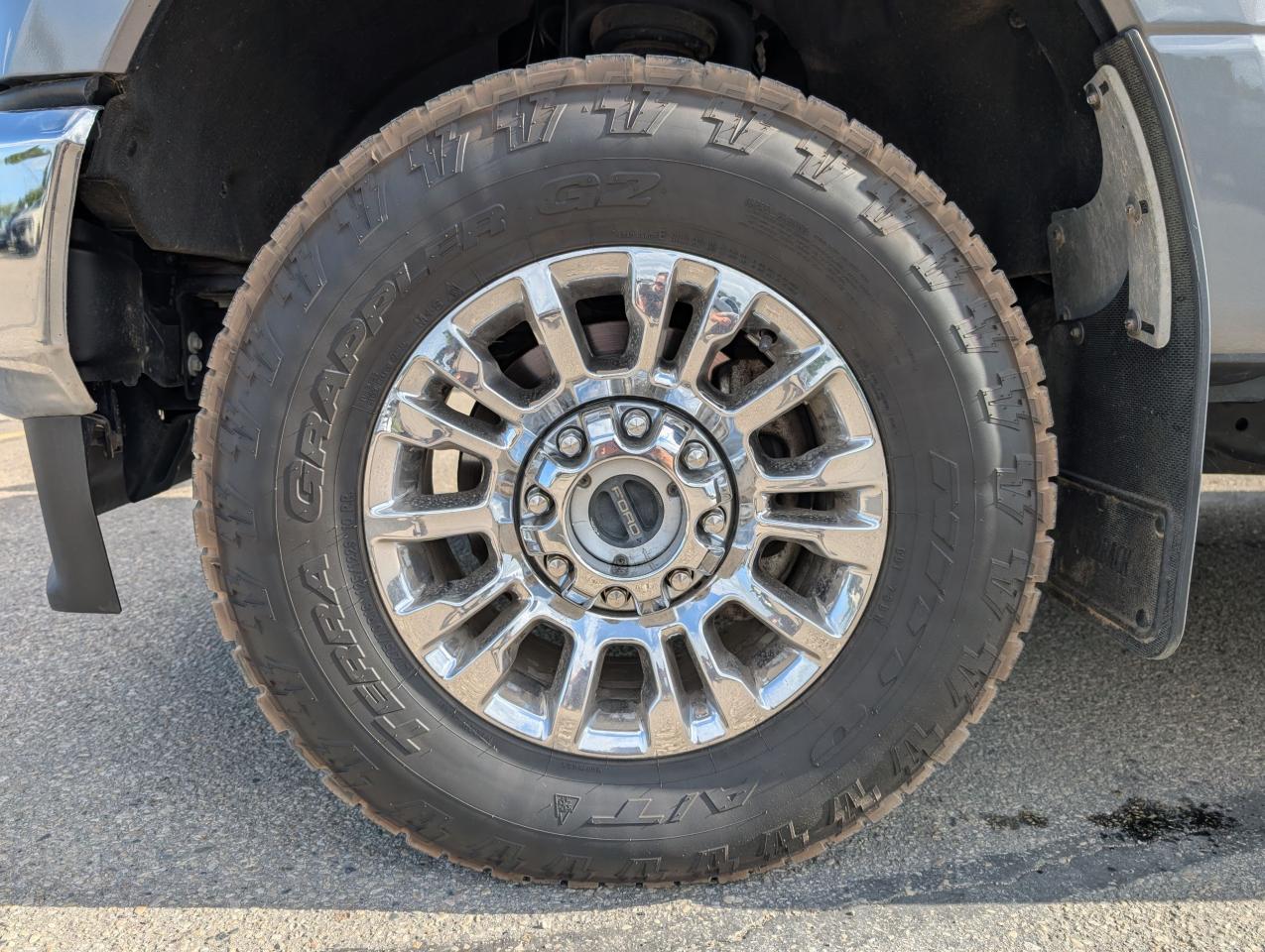 2022 Ford F-250 Super Duty SRW Lariat Photo5