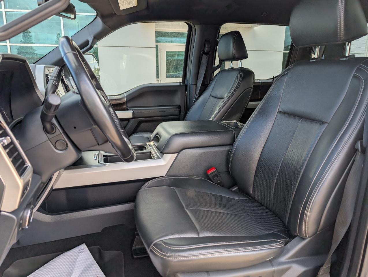 2022 Ford F-250 Super Duty SRW Lariat Photo5