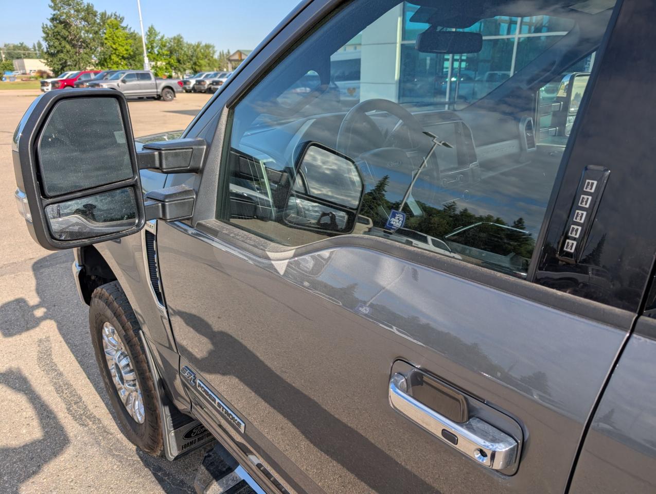 2022 Ford F-250 Super Duty SRW Lariat Photo5