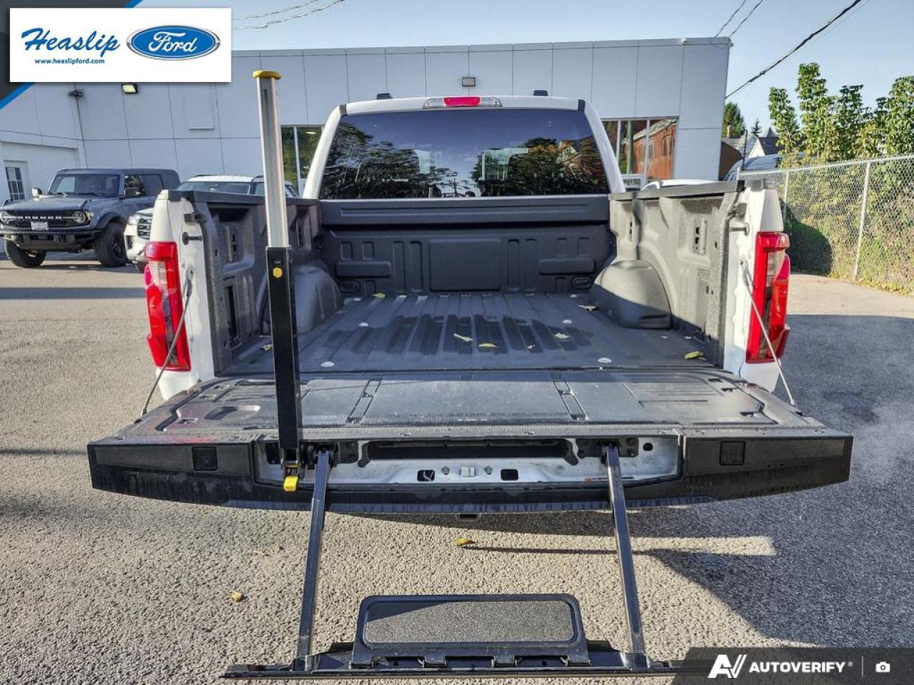 2025 Ford F-150 XLT Photo5