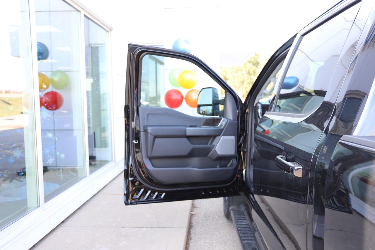 2026 Ford F-250 Super Duty SRW LARIAT 4WD CREW CAB 6.75' BOX Photo