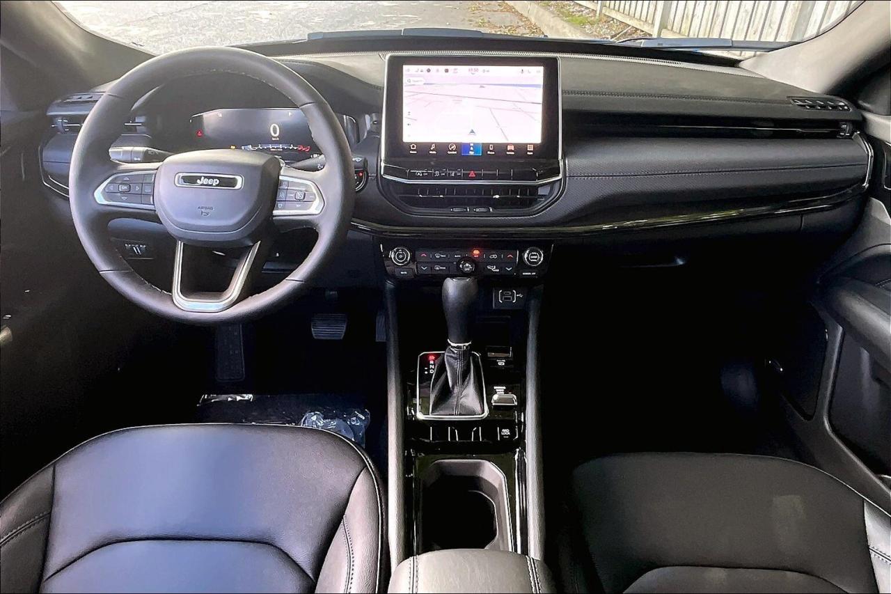 2025 Jeep Compass ALTITUDE | Sun & Sound | Driver Assist & Conv Pkg Photo4