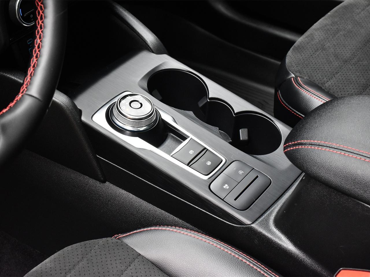 2021 Ford Escape SEL Stealth Pkg / NAV / ROOF / LEATHER / B&O SOUND - Photo #9