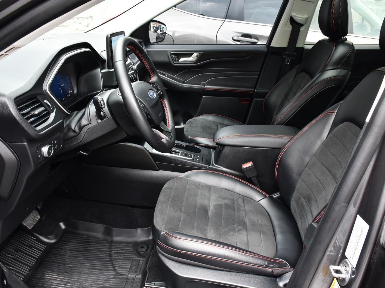 2021 Ford Escape SEL Stealth Pkg / NAV / ROOF / LEATHER / B&O SOUND - Photo #10