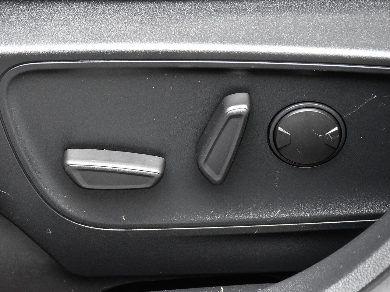 2021 Ford Escape SEL Stealth Pkg / NAV / ROOF / LEATHER / B&O SOUND - Photo #12
