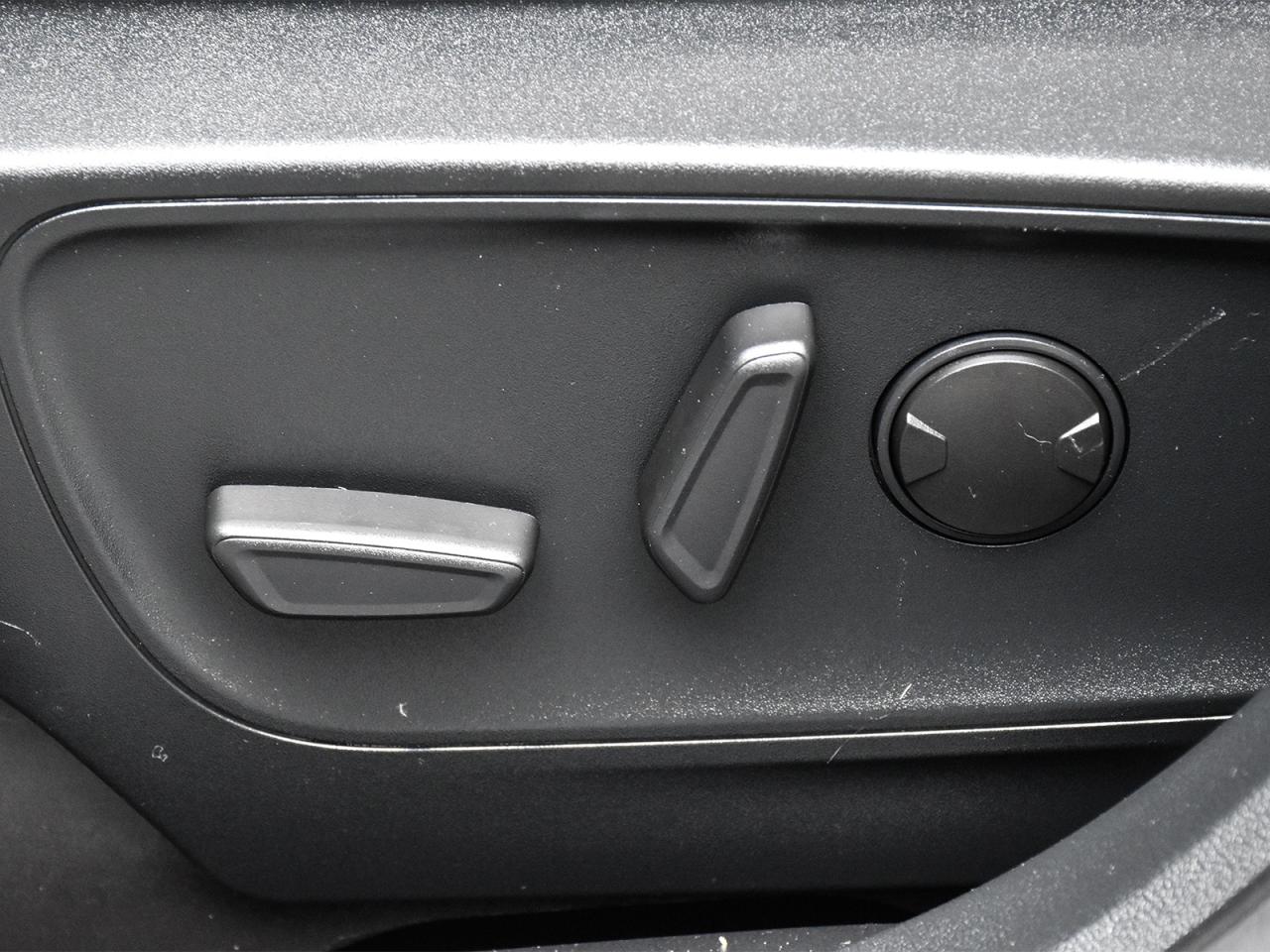 2021 Ford Escape SEL Stealth Pkg / NAV / ROOF / LEATHER / B&O SOUND - Photo #12
