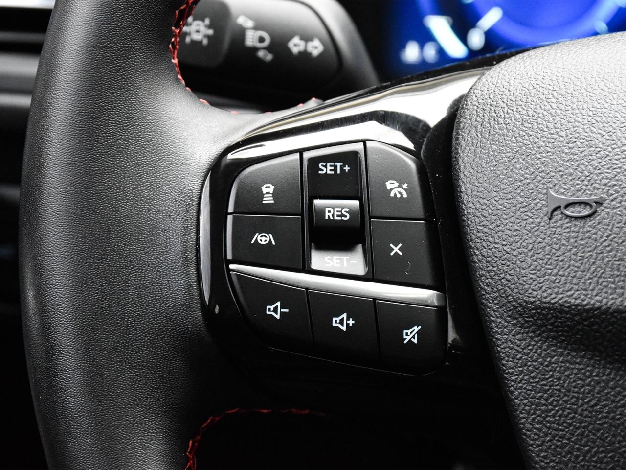 2021 Ford Escape SEL Stealth Pkg / NAV / ROOF / LEATHER / B&O SOUND - Photo #24