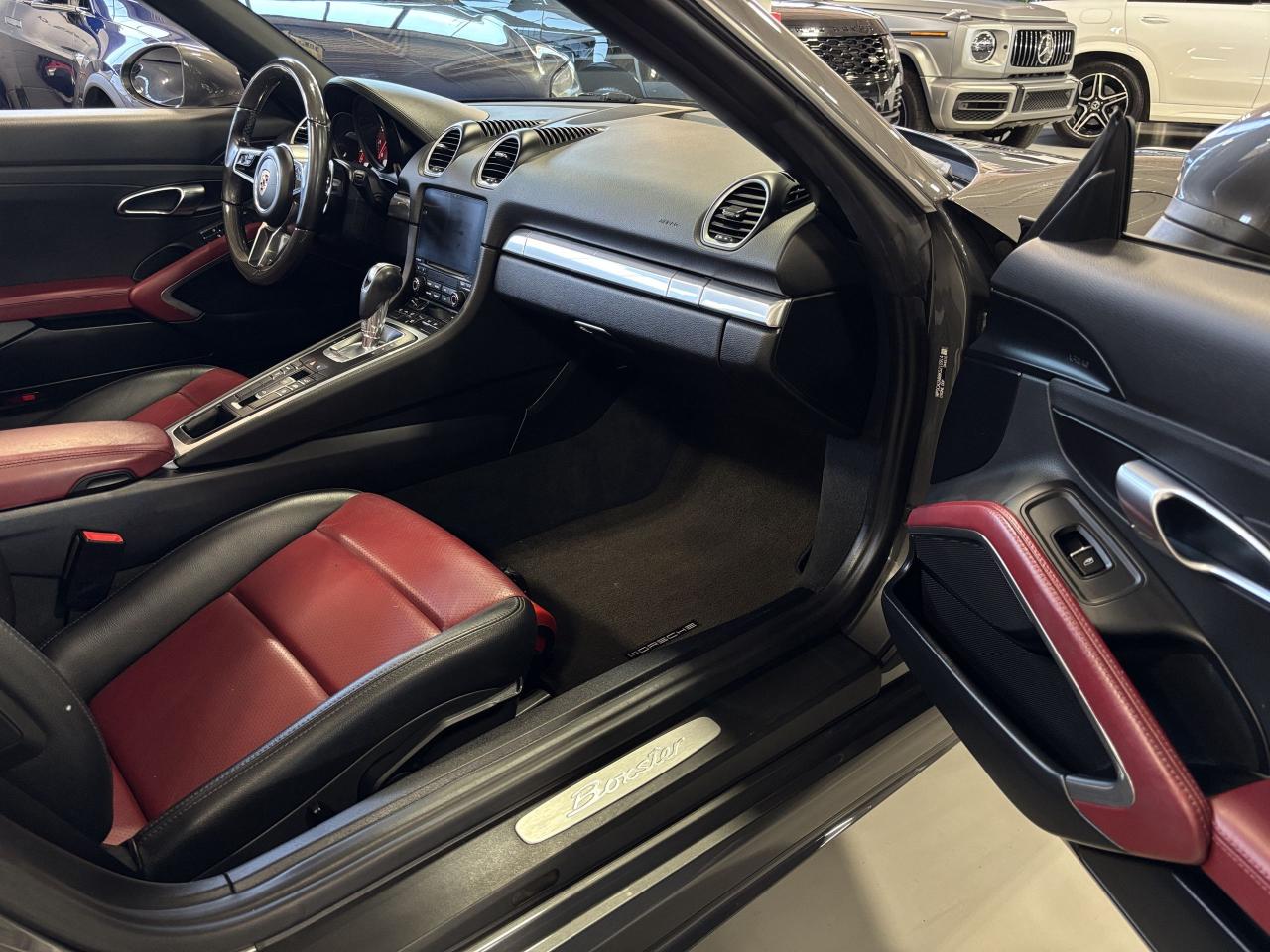 2019 Porsche Boxster 718 Roadster|CONVERTIBLE|REDLEATHER|BACKUPCAM|RWD|+++ - Photo #16