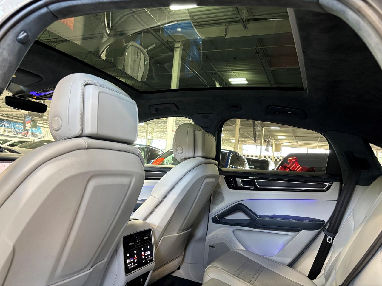 2021 Porsche Cayenne GTS Coupe|AWD|NO LUX TAX|NAV|BOSE|AMBIENT|PANOROOF - Photo #11