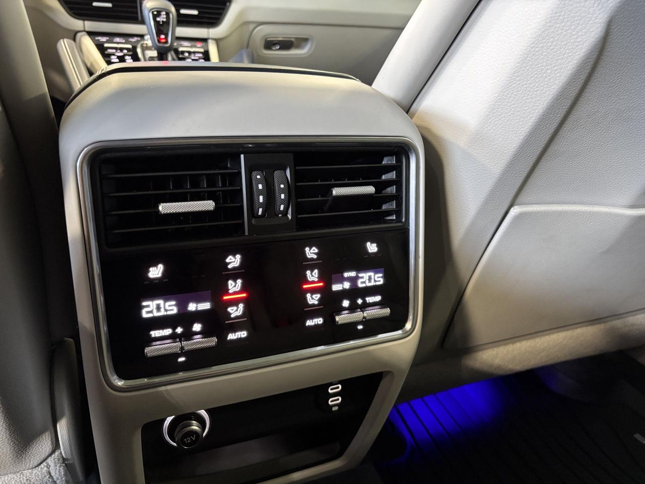 2021 Porsche Cayenne GTS Coupe|AWD|NO LUX TAX|NAV|BOSE|AMBIENT|PANOROOF - Photo #15