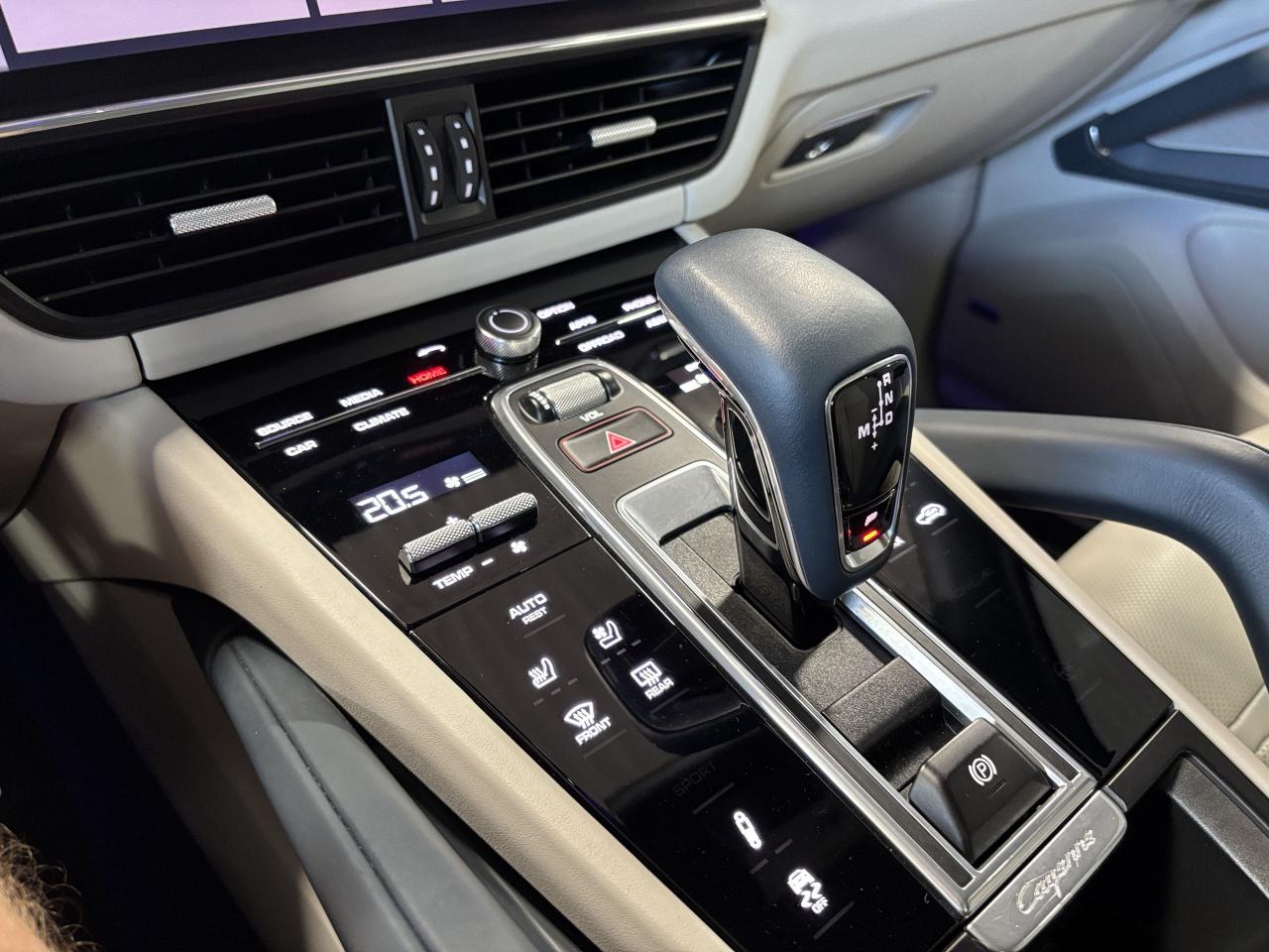 2021 Porsche Cayenne GTS Coupe|AWD|NO LUX TAX|NAV|BOSE|AMBIENT|PANOROOF - Photo #34
