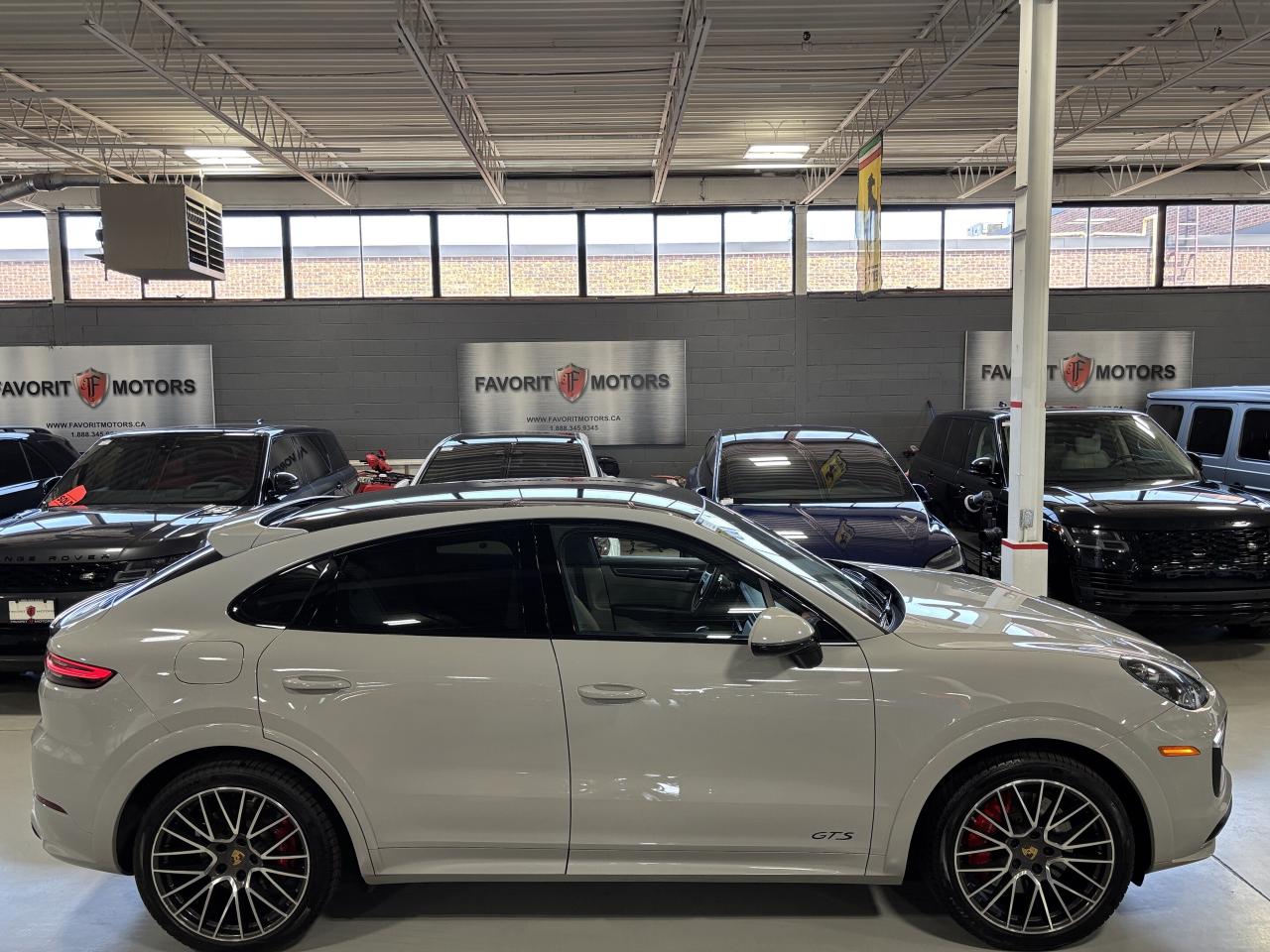 2021 Porsche Cayenne GTS Coupe|AWD|NO LUX TAX|NAV|BOSE|AMBIENT|PANOROOF - Photo #4