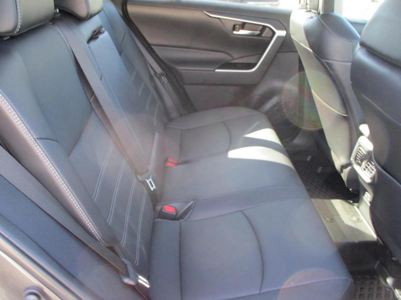 2022 Toyota RAV4 XLE AWD LEATHER ROOF Photo14